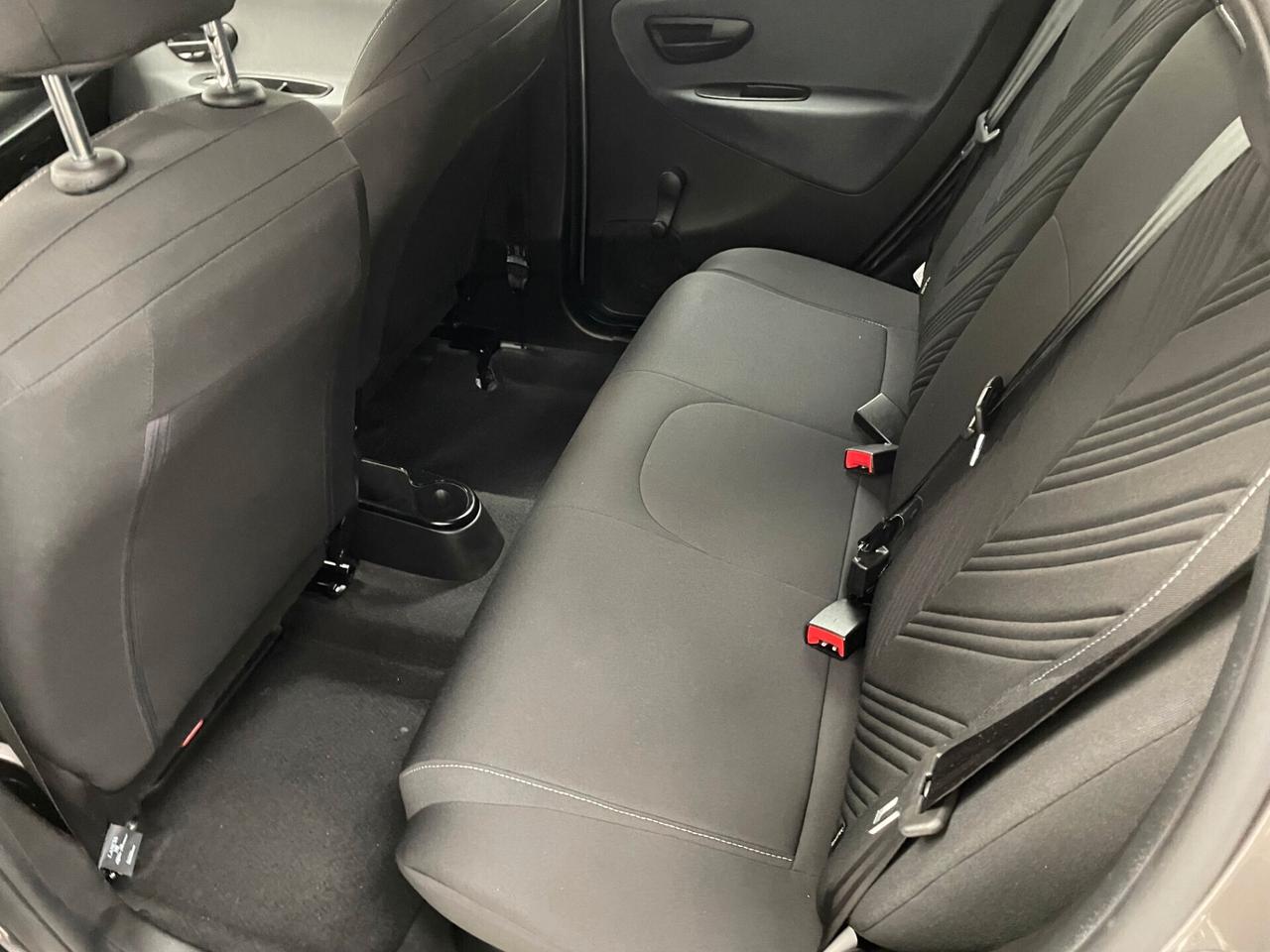 Lancia Ypsilon 1.0 FireFly 5 porte S&S Hybryd Gold