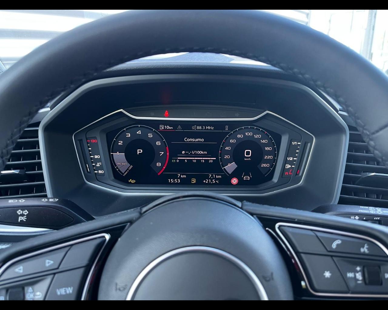 AUDI A1 SPORTBACK 30 TFSI S-TRONIC S LINE EDITION