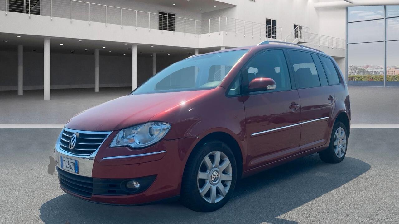 Volkswagen Touran 2.0 TDI HIGHLINE 7 POSTI 2009