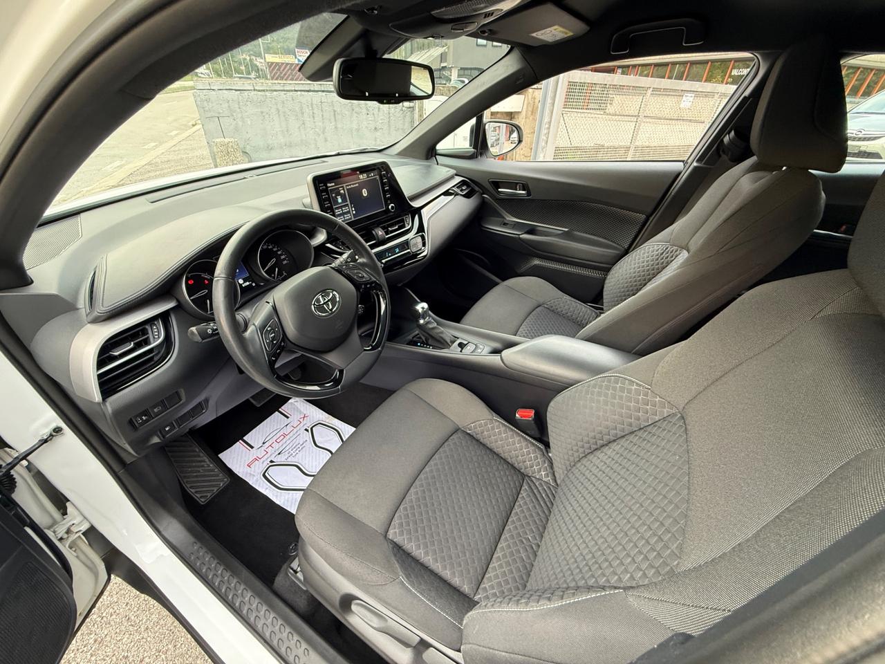 Toyota C-HR 1.8 Hybrid E-CVT Trend 61.500KM