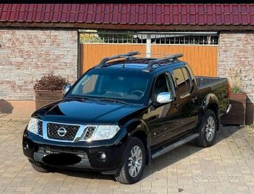 Nissan Navara 2.5 dCi 190CV 4x4 gancio traino ***completamente revisonato***