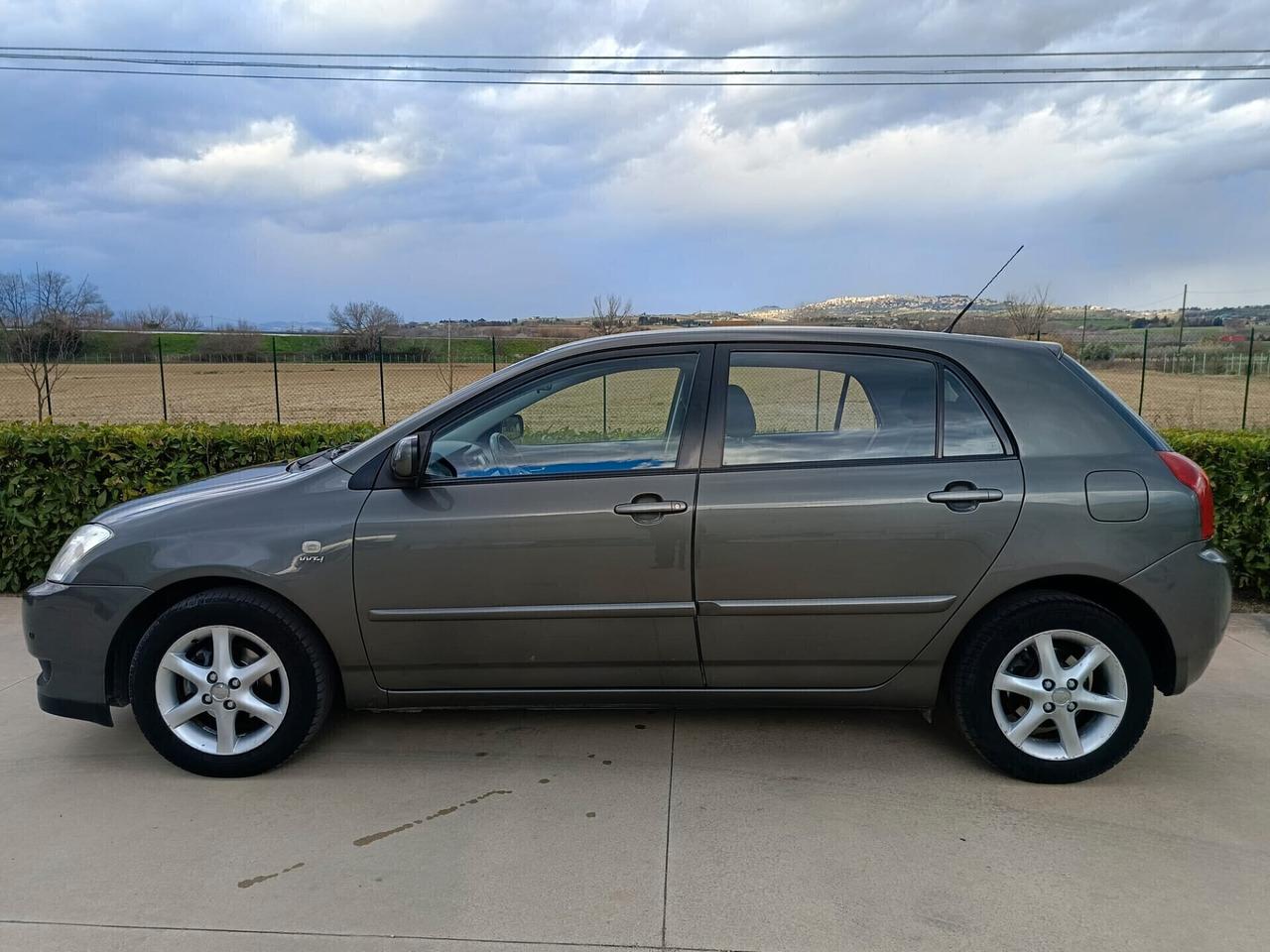 Toyota Corolla 1.6 16V 5 porte