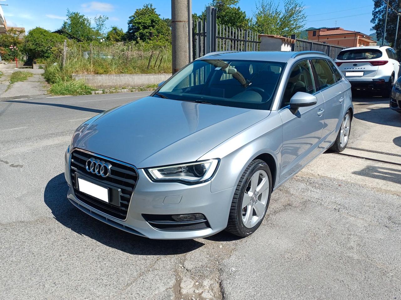 Audi A3 SPB1.6 TDI diesel S tronic Ambition
