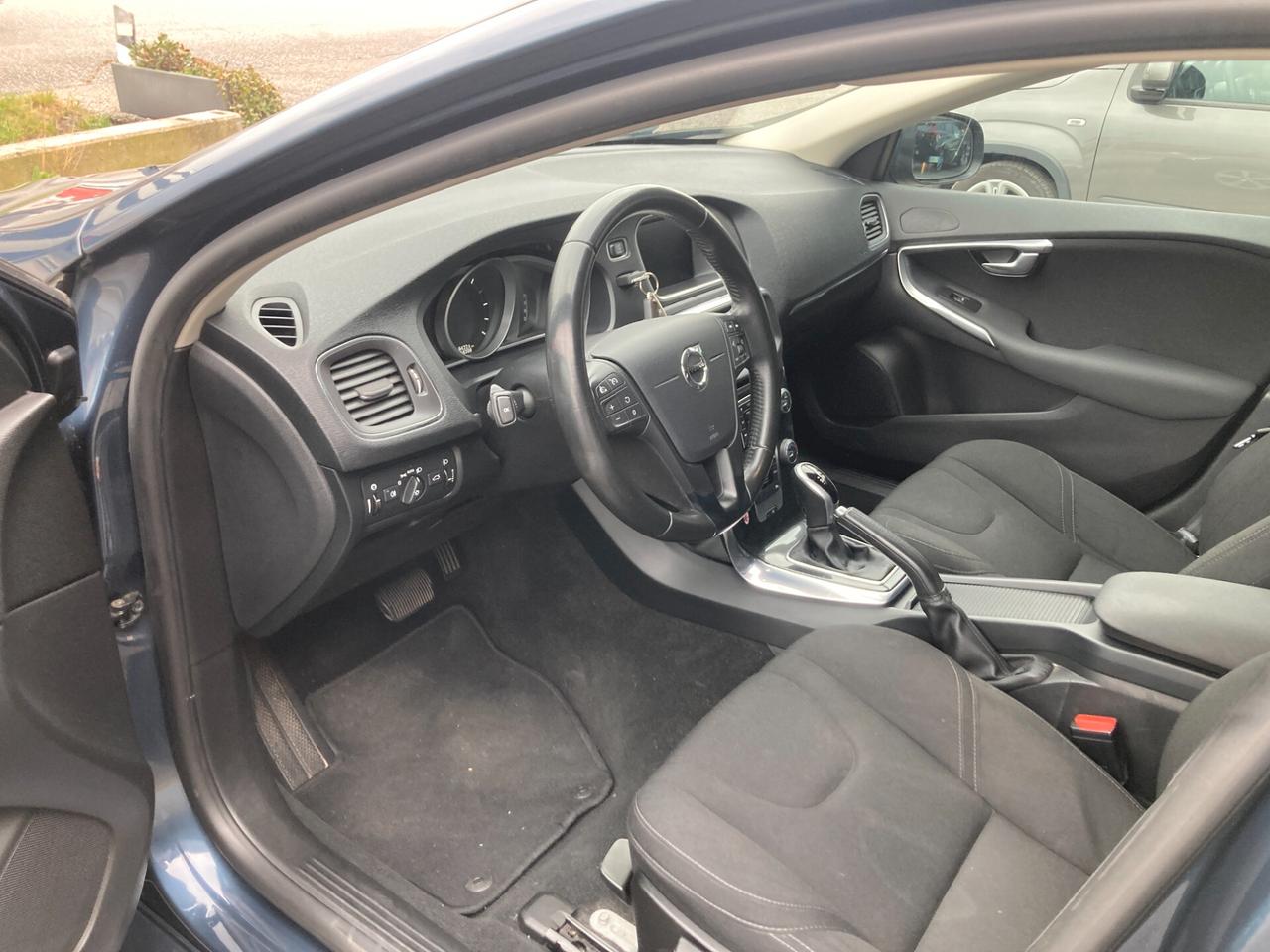 Volvo V40 D2 Geartronic Business