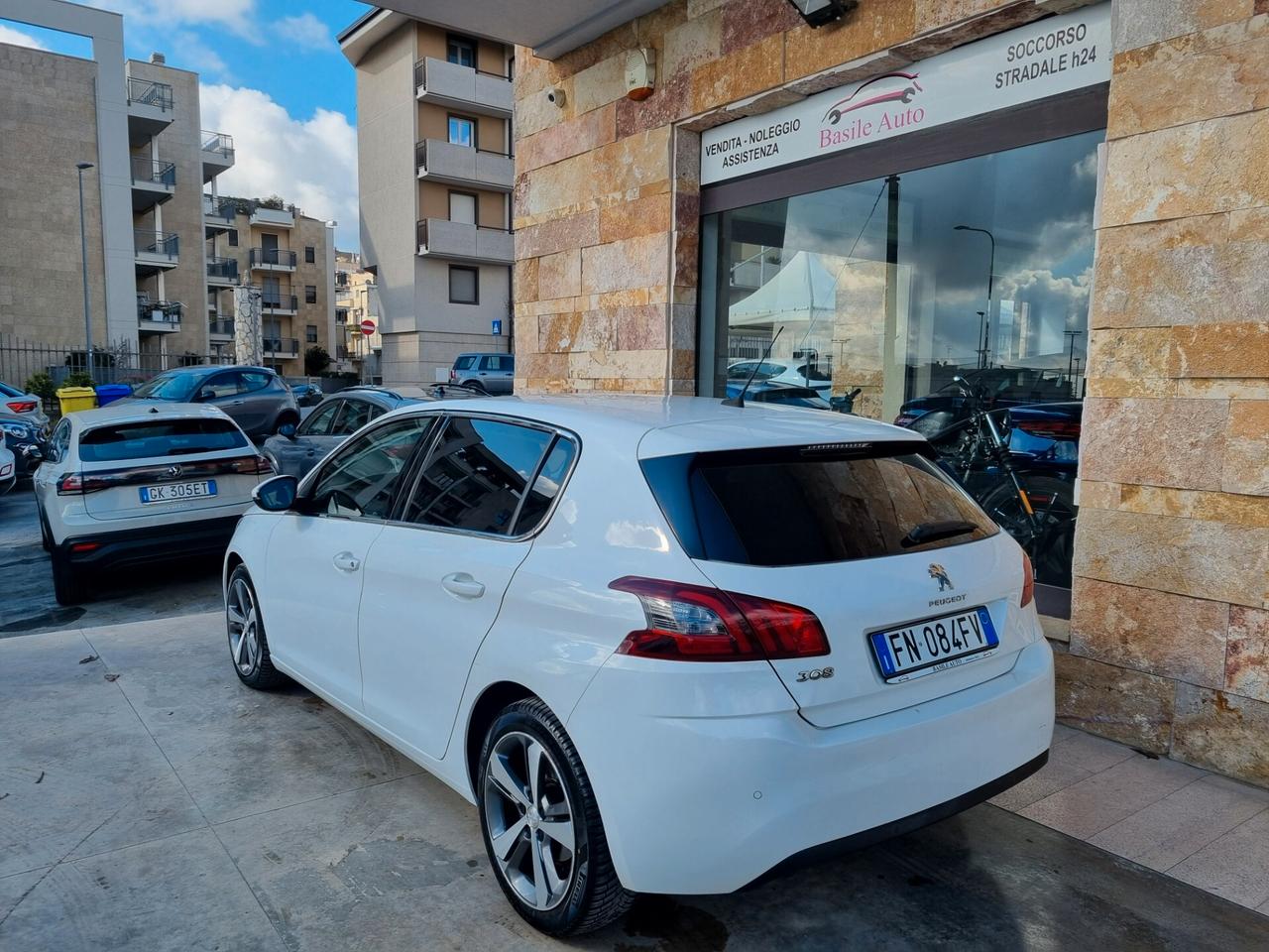 Peugeot 308 BlueHDi 120cv S&S Allure