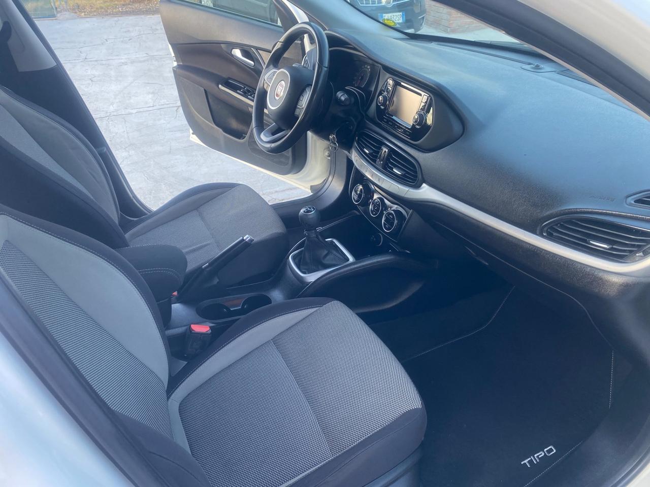 Fiat Tipo 1.6 Mjt 4 porte Lounge