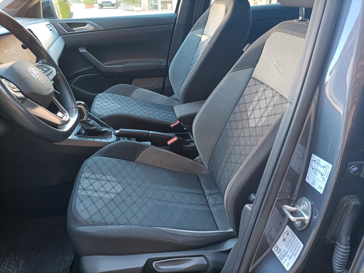 Volkswagen Taigo 1.0 TSI 110 CV DSG R-Line