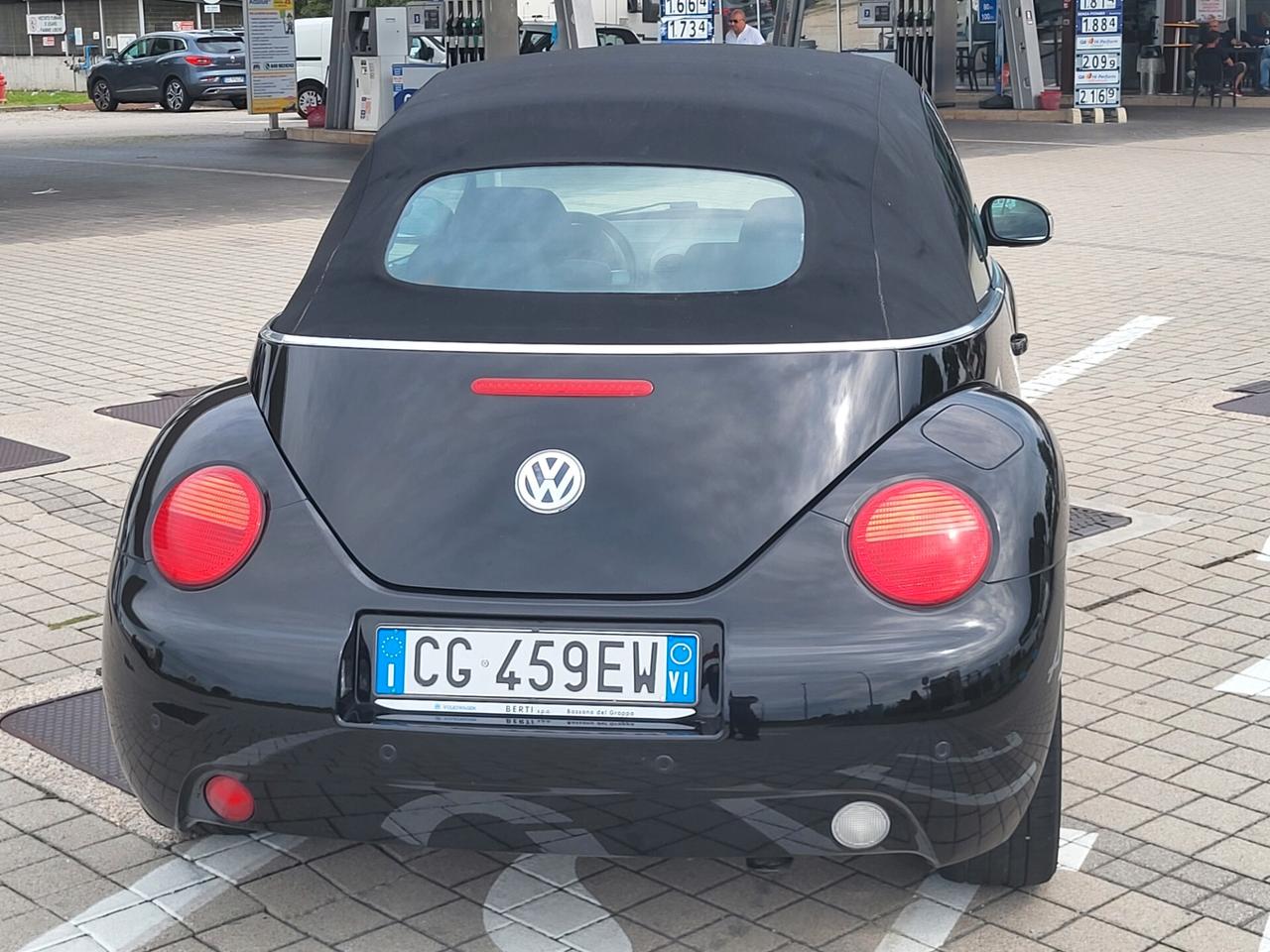 Volkswagen New Beetle 2.0 Cabrio