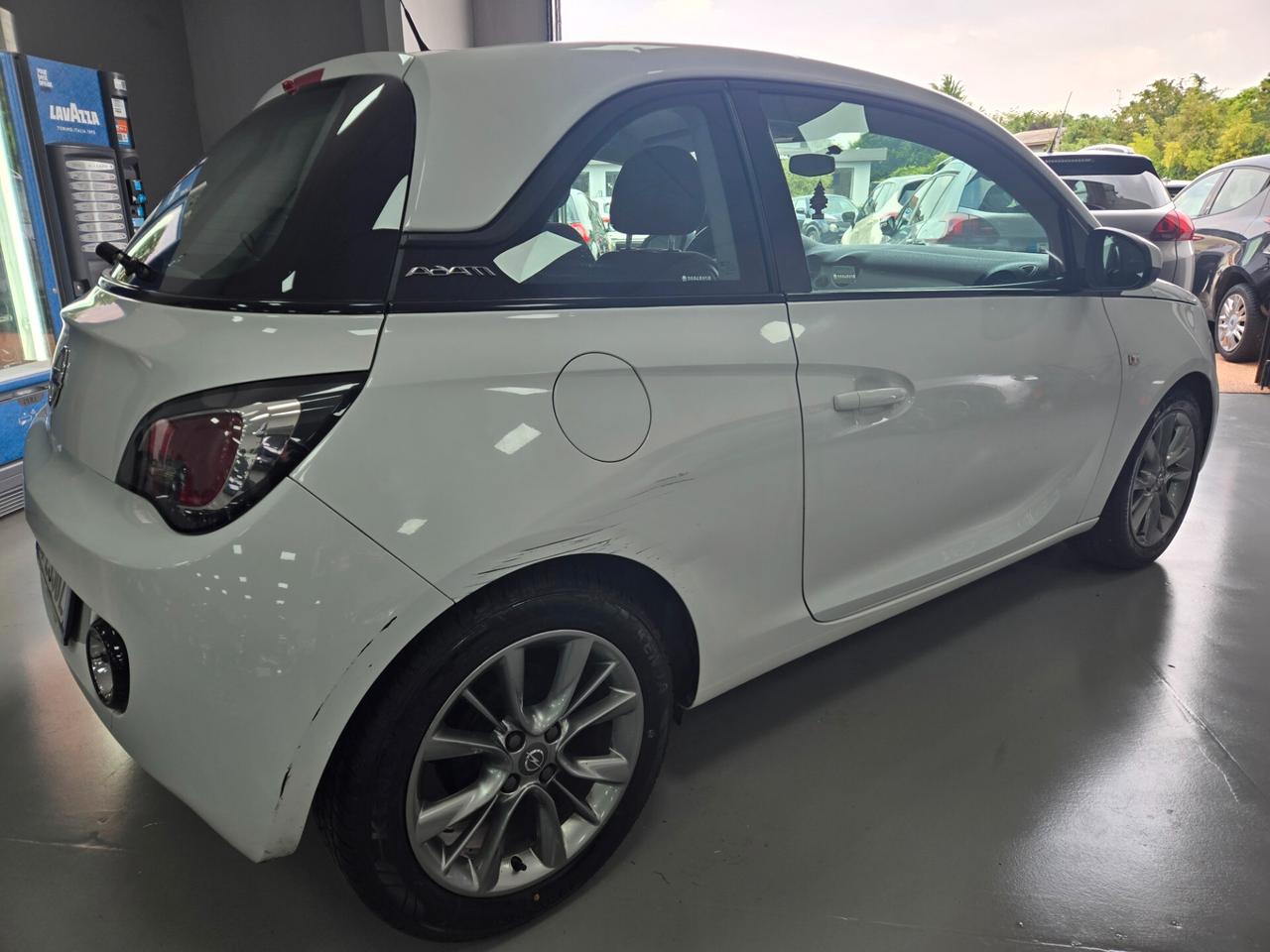 Opel Adam 1.2 70 CV