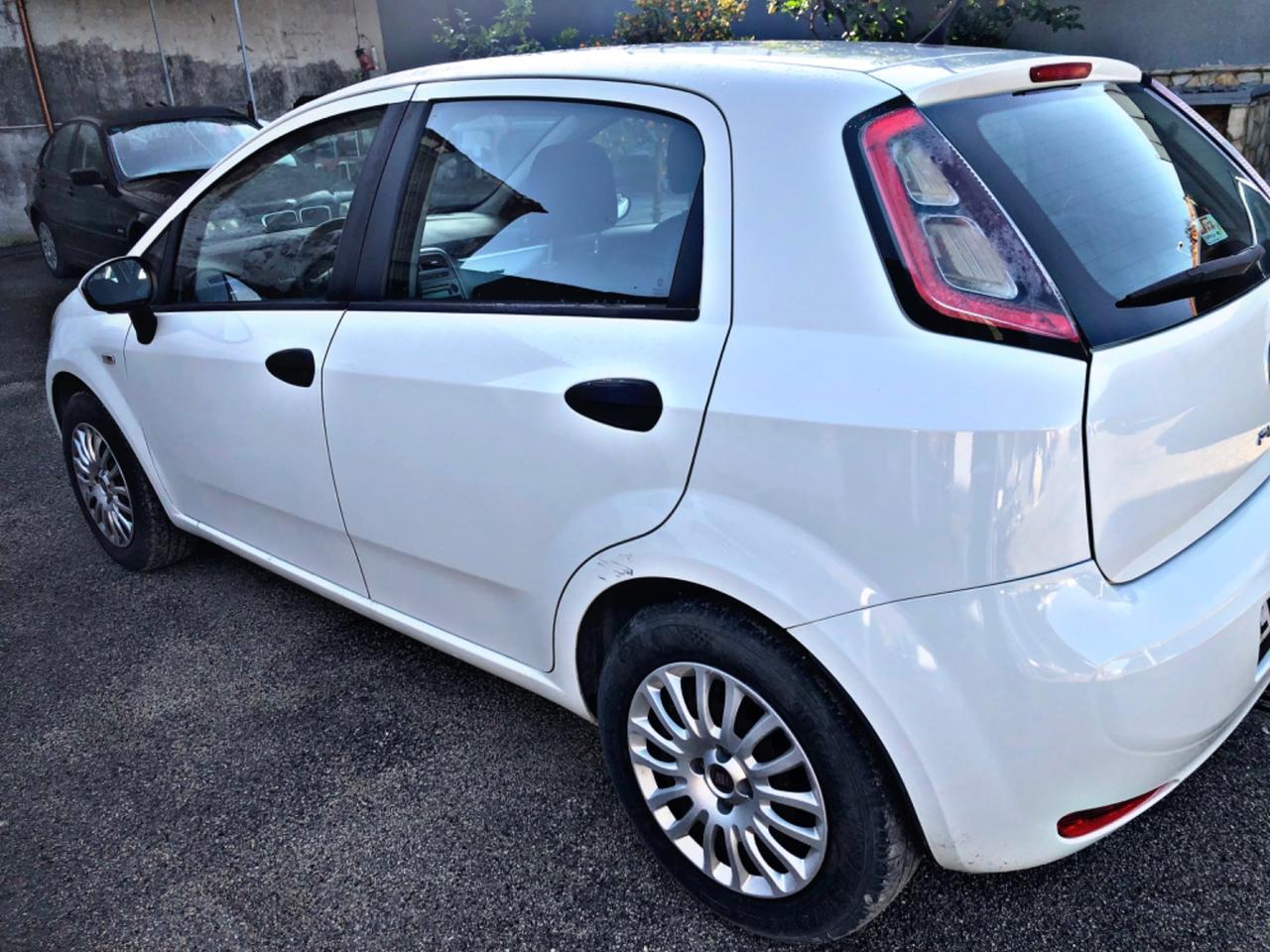 Fiat Punto 1.4 8V 5 porte Gpl 2014