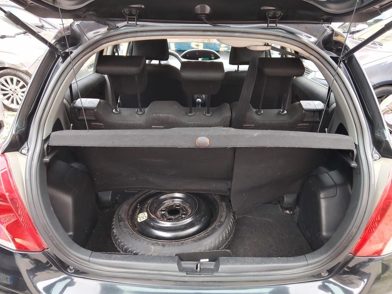 Toyota Yaris 1.0 5 porte anno 2010