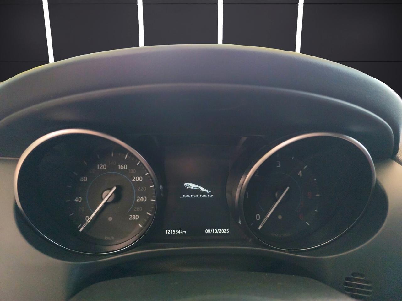JAGUAR F-Pace (X761) F-Pace 2.0 D 180 CV ...