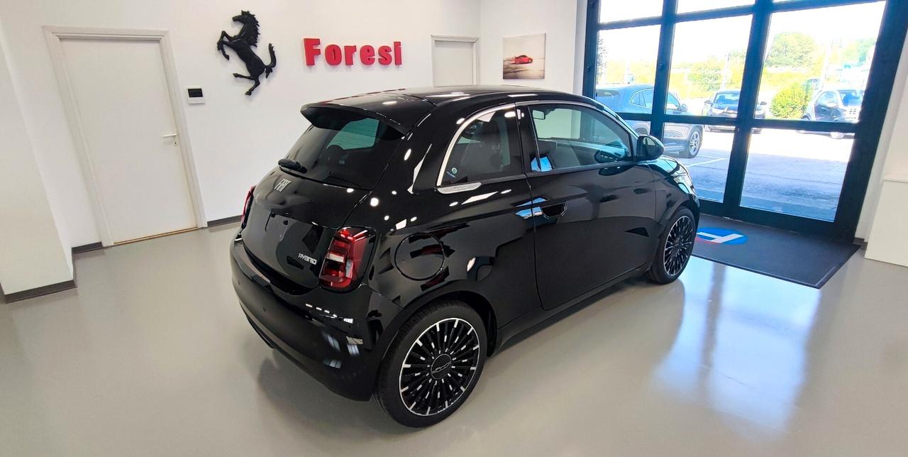 Fiat 500 Berlina Hybrid Icon