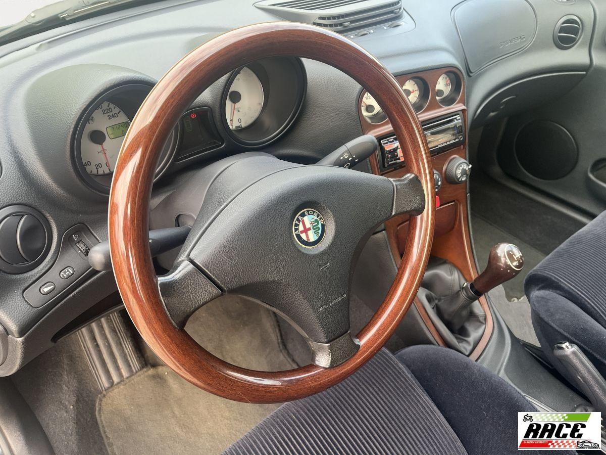 ALFA ROMEO - 156 - 2.0i 16V Twin Spark Distinctive