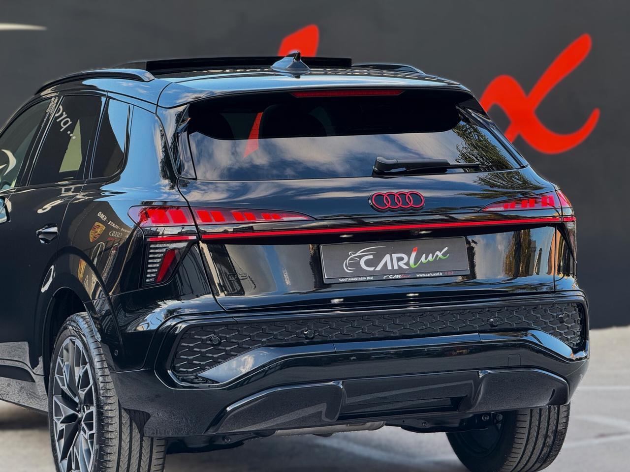 Audi Q3 TDI S line Plus 150CV S-tronic TETTO OLED