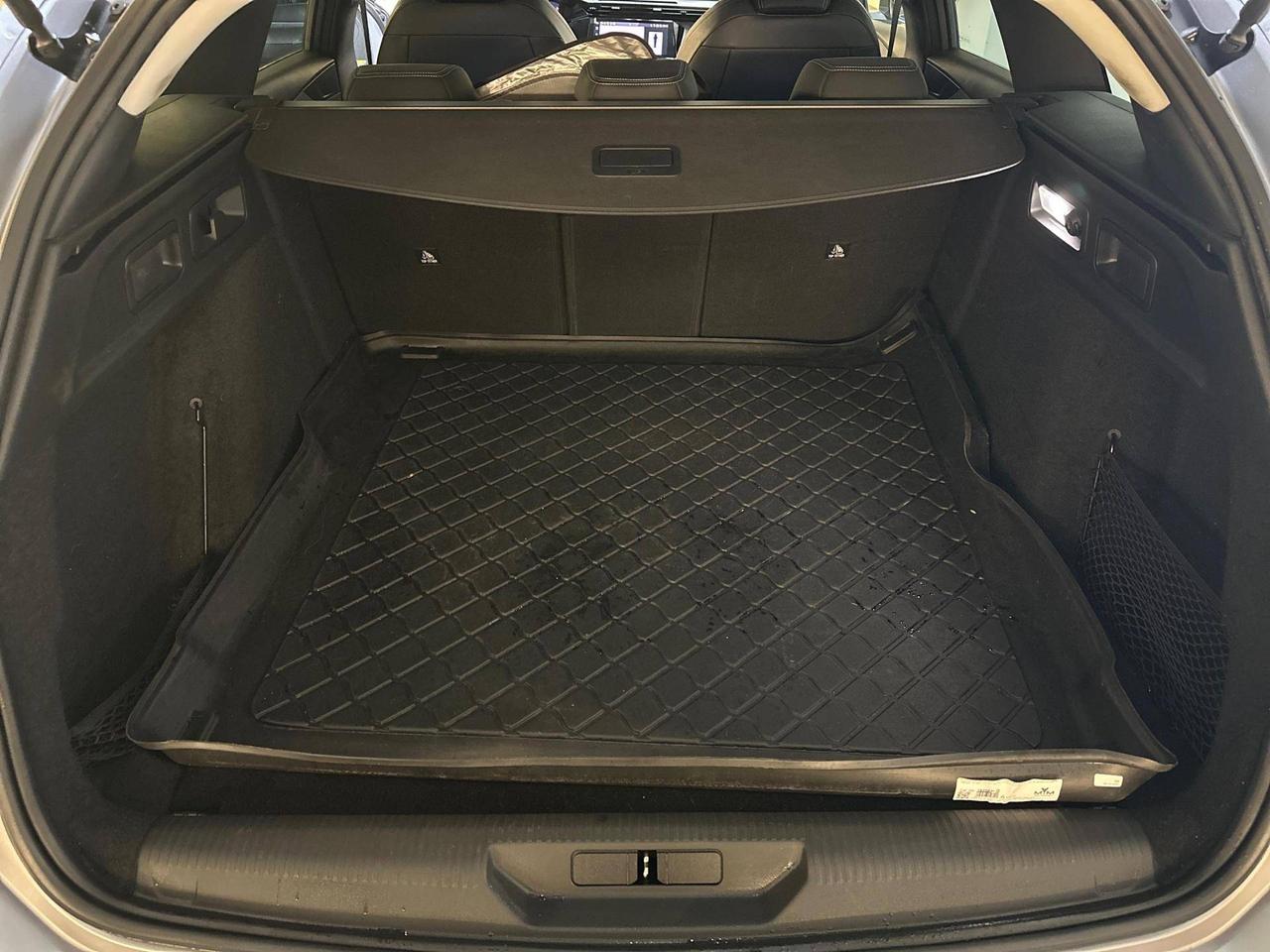 Peugeot 308 SW 1.5 bluehdi Allure 130cv