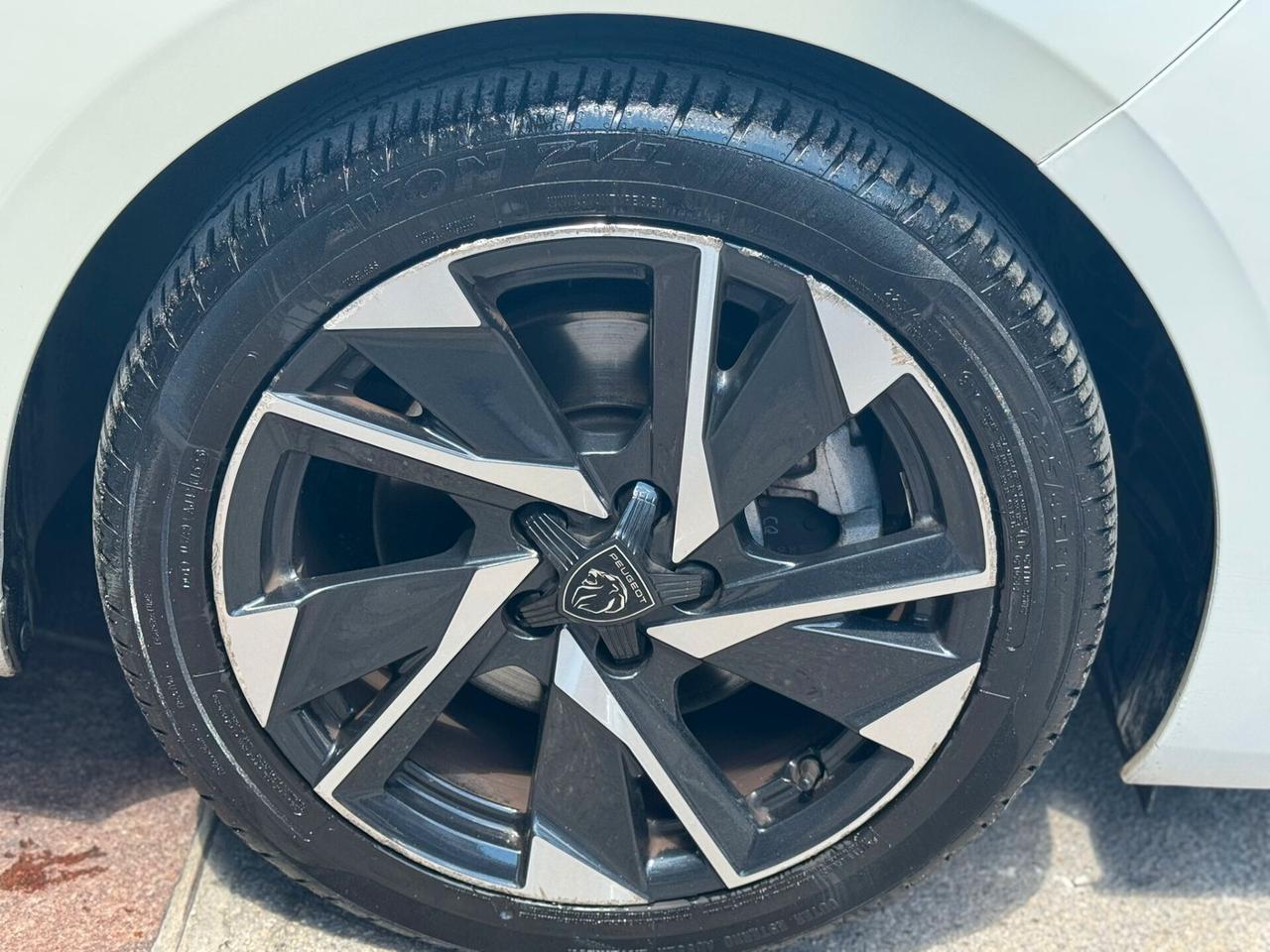 Peugeot 308 BlueHDi 130 S&S EAT8 Allure Pack
