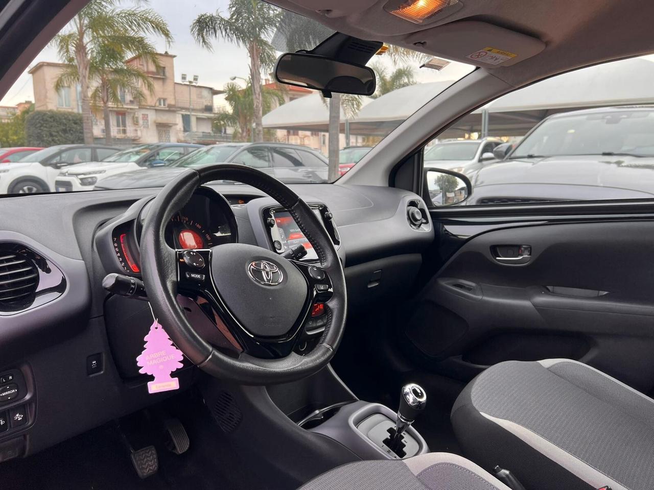 Toyota Aygo Connect 1.0 VVT-i 72 CV 5 porte x-clusiv MMT