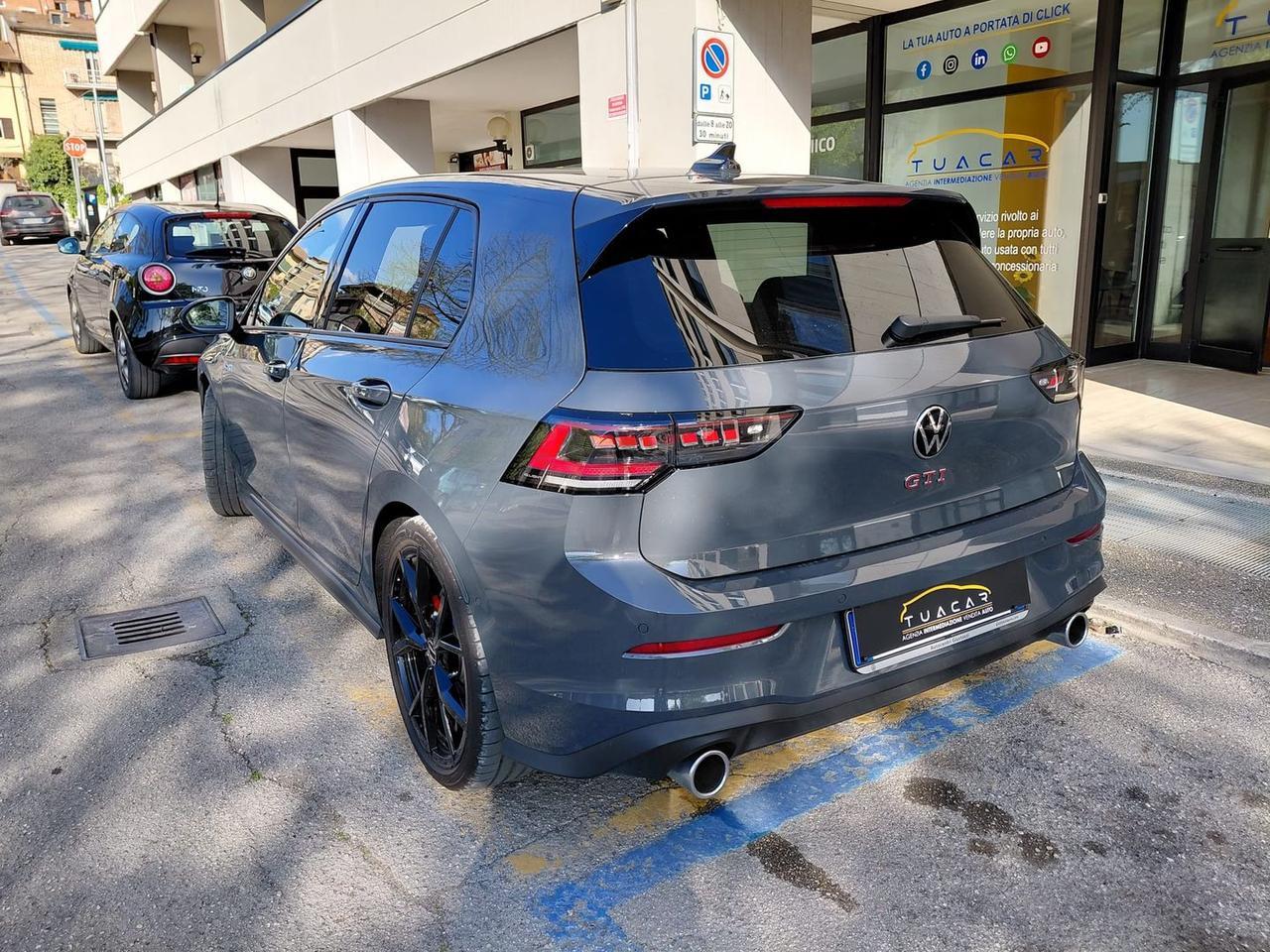 Volkswagen Golf 2.0 tsi DSg 265 Cv TSI GTI #10384