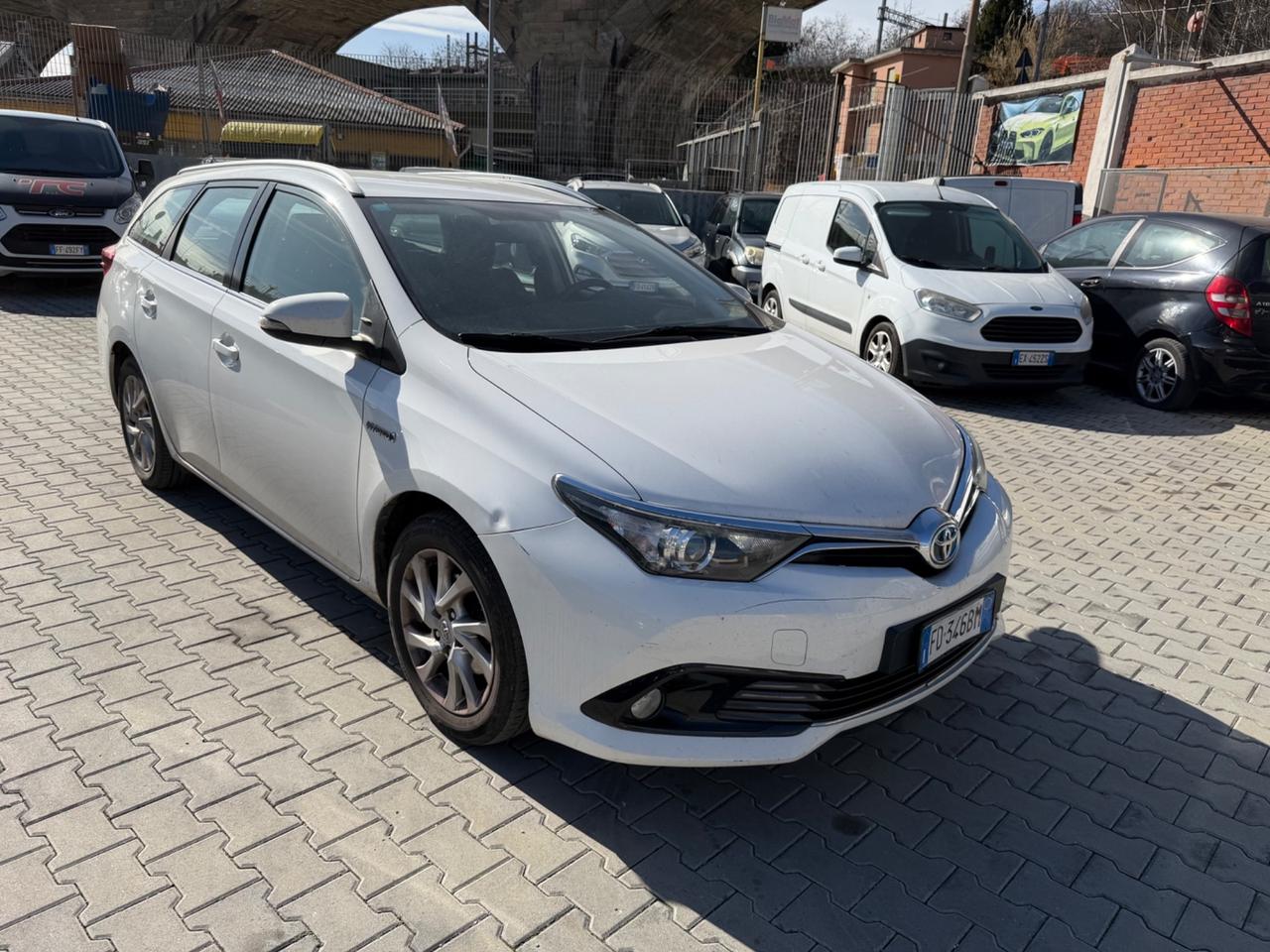 Toyota Auris 1.8 Hybrid Lounge automatico