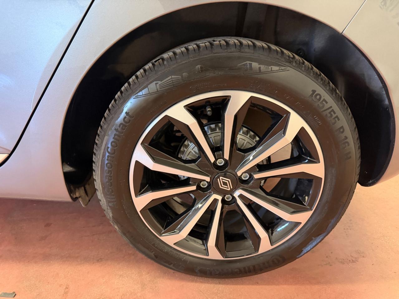 Renault Clio TCe 90 CV 5 porte Techno