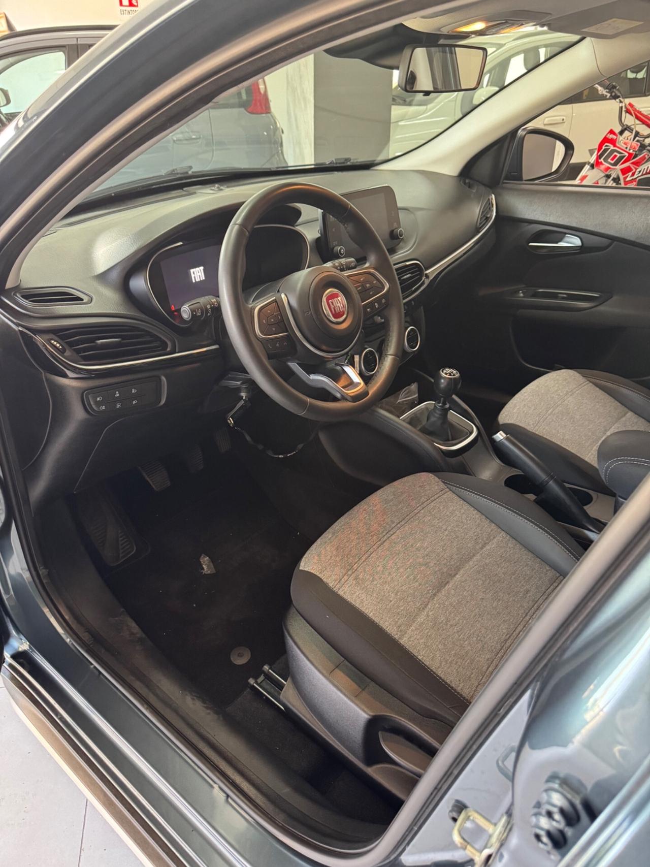 Fiat Tipo 1.6 Mjt S&S 5 porte Cross