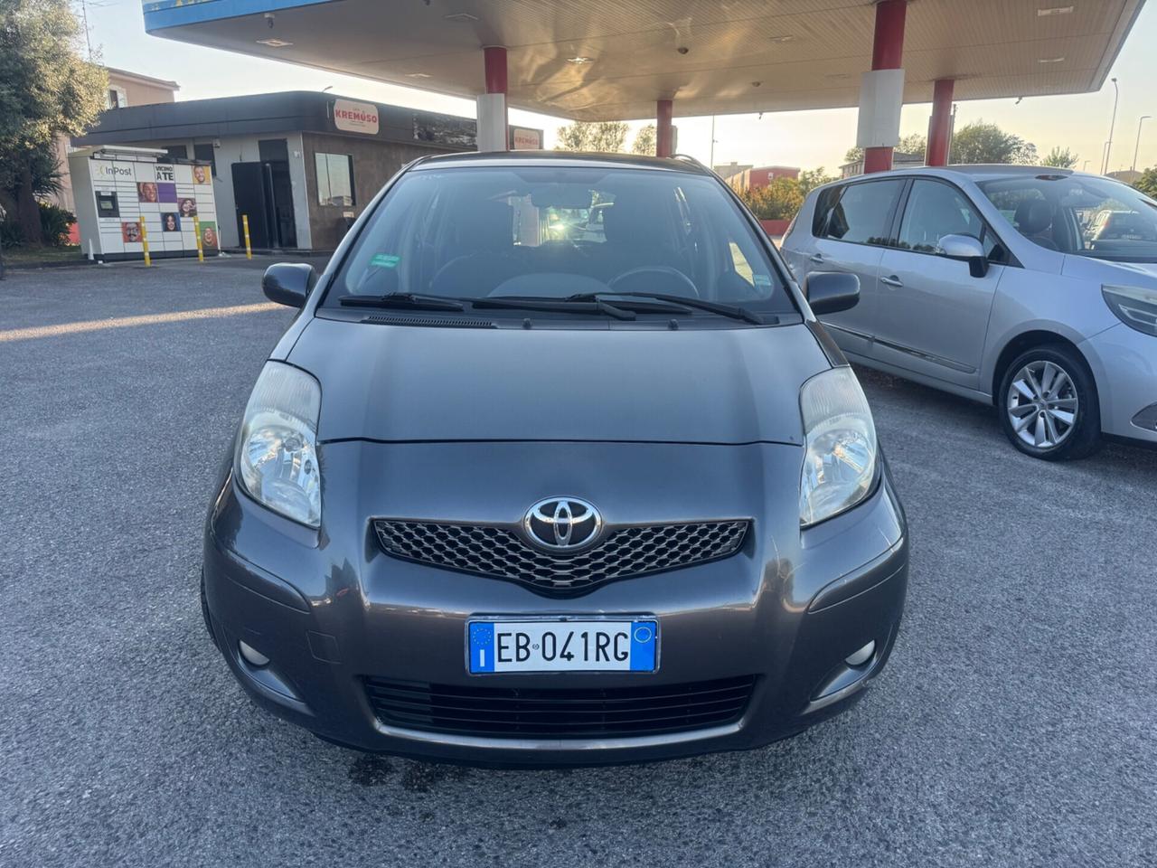 Toyota Yaris 1.0 5 porte Sol