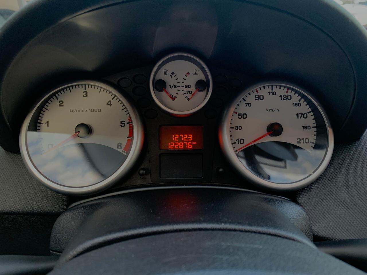 Peugeot 207 1.6 HDi 90CV 5p. 99g