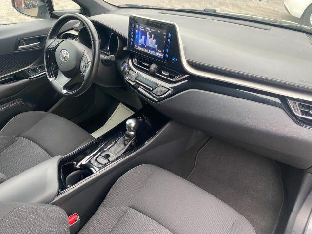 TOYOTA C-HR 1.8 Hybrid E-CVT