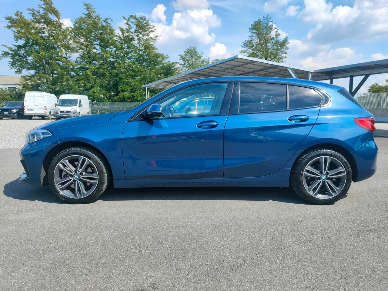 Bmw 116 116d 5p. Sport automatico neopatentati