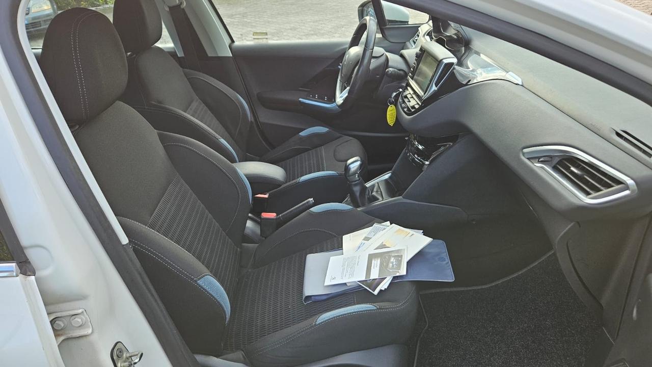 Peugeot 208 1.4 HDi 68 CV Allure EURO5B