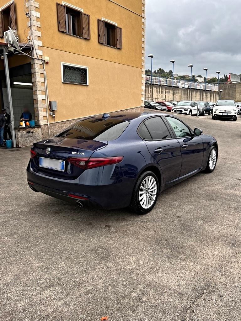 Alfa Romeo Giulia Q4 2.2 Turbodiesel 180 CV Super