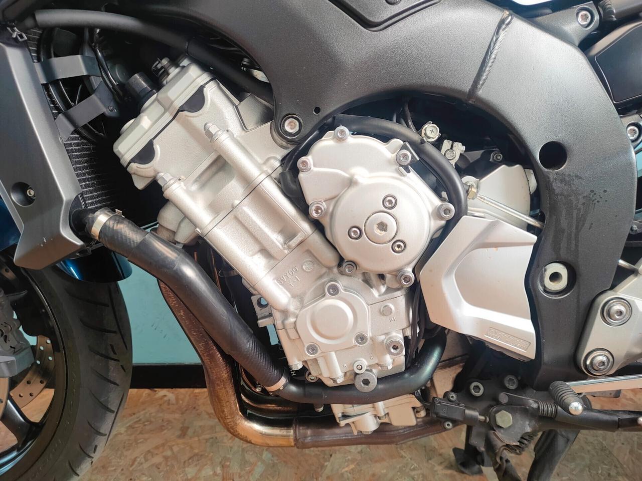 Yamaha FZ1 Fazer: la stradale sportiva e confortevole