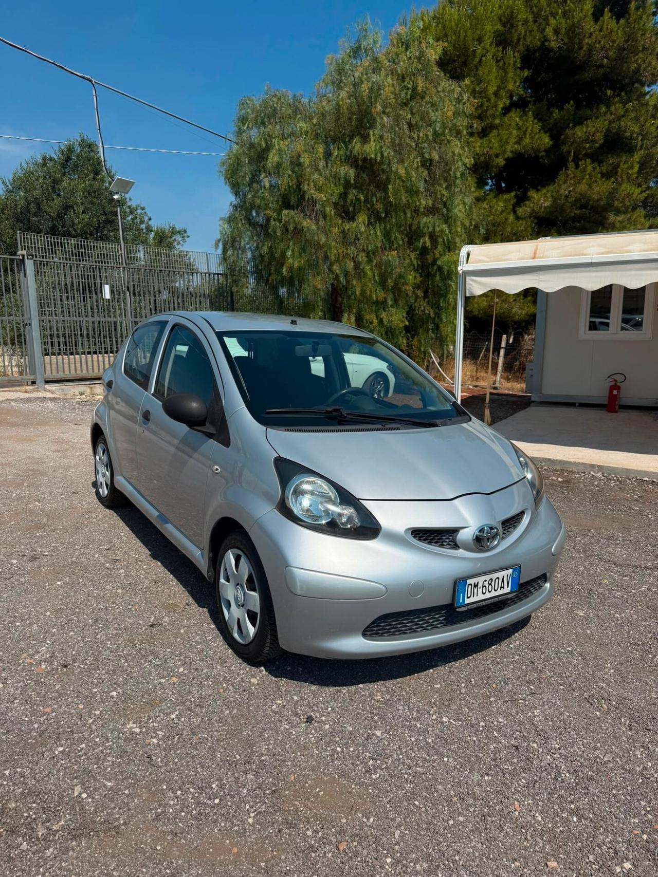 Toyota Aygo 1.0 12V VVT-i 5 porte Sol