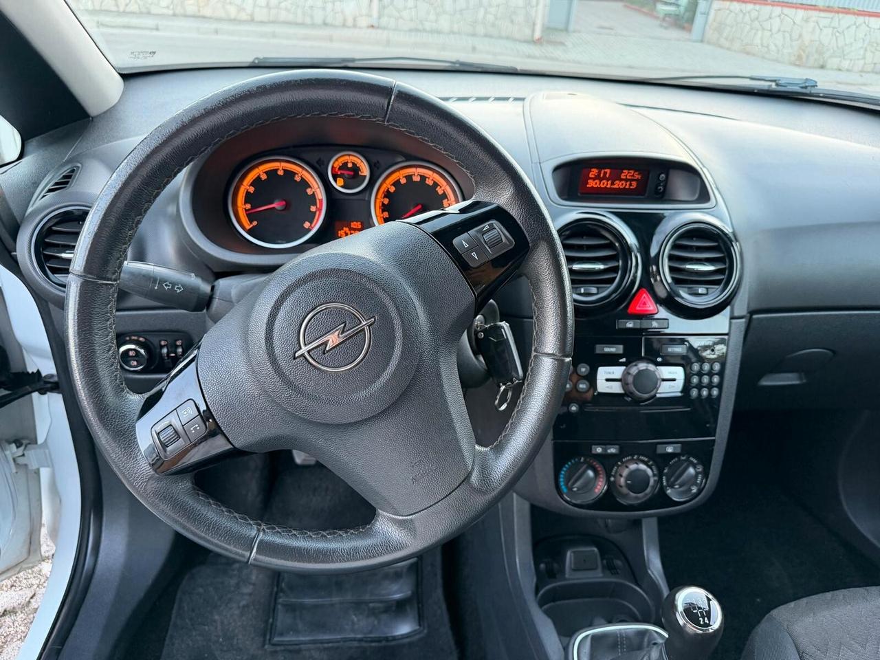 Opel Corsa 1.2 5 porte Elective-2013