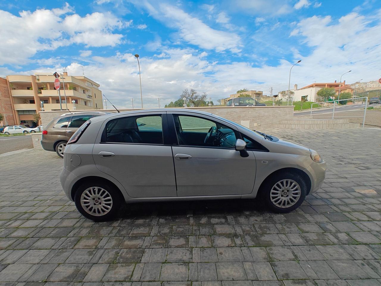 Fiat Punto 1.3 MJT II 75 CV 5 porte