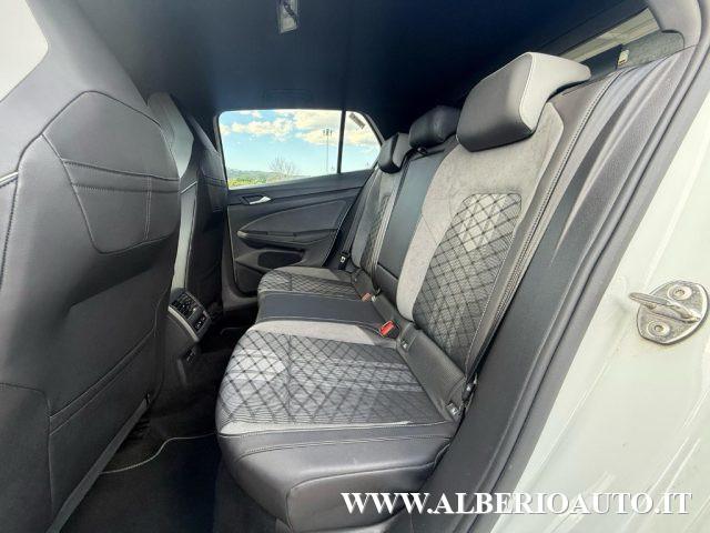 VOLKSWAGEN Golf 2.0 TDI 150 CV DSG SCR R-Line