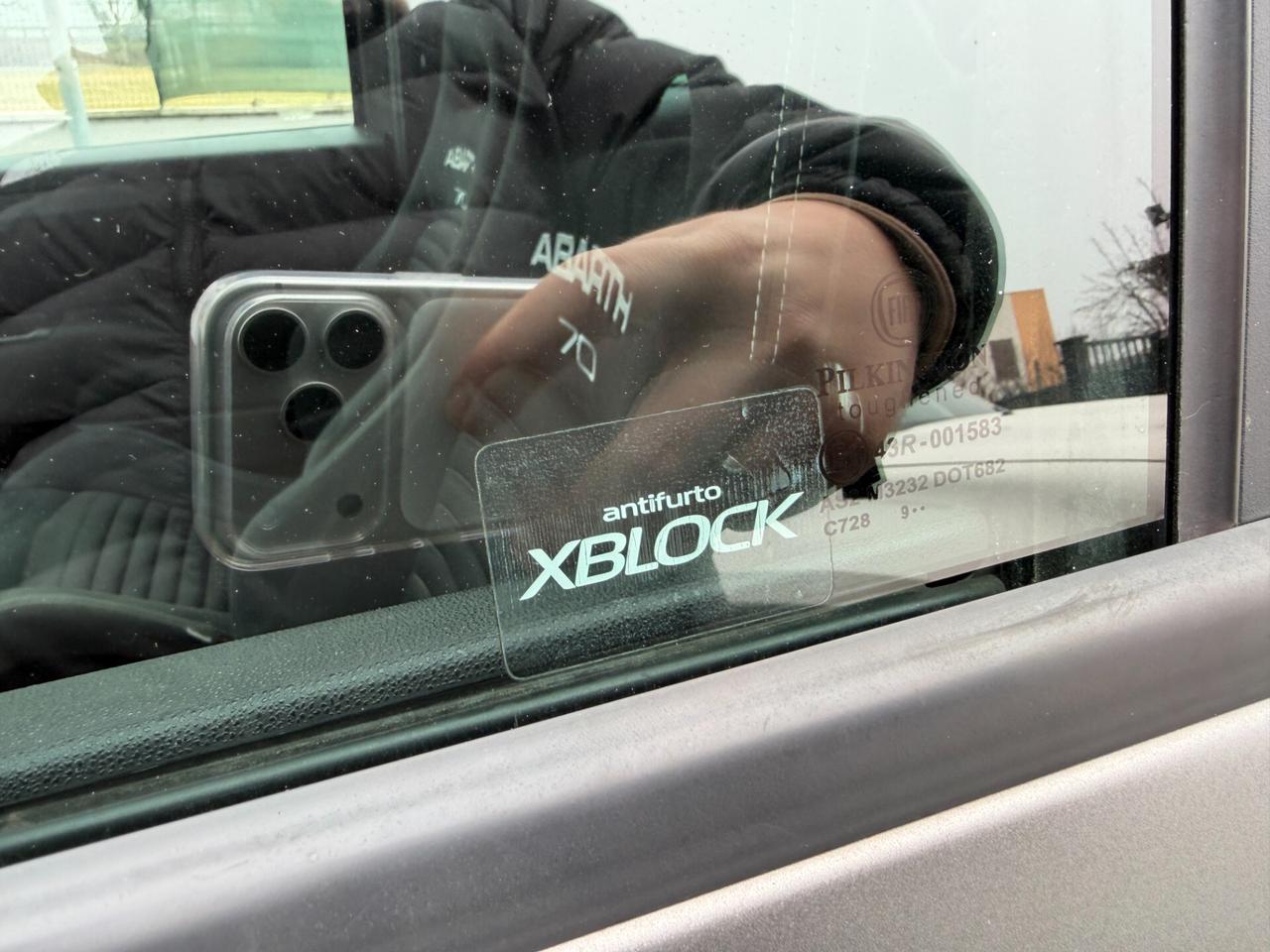 Abarth 595 1.4 Turbo T-Jet 180 CV Competizione