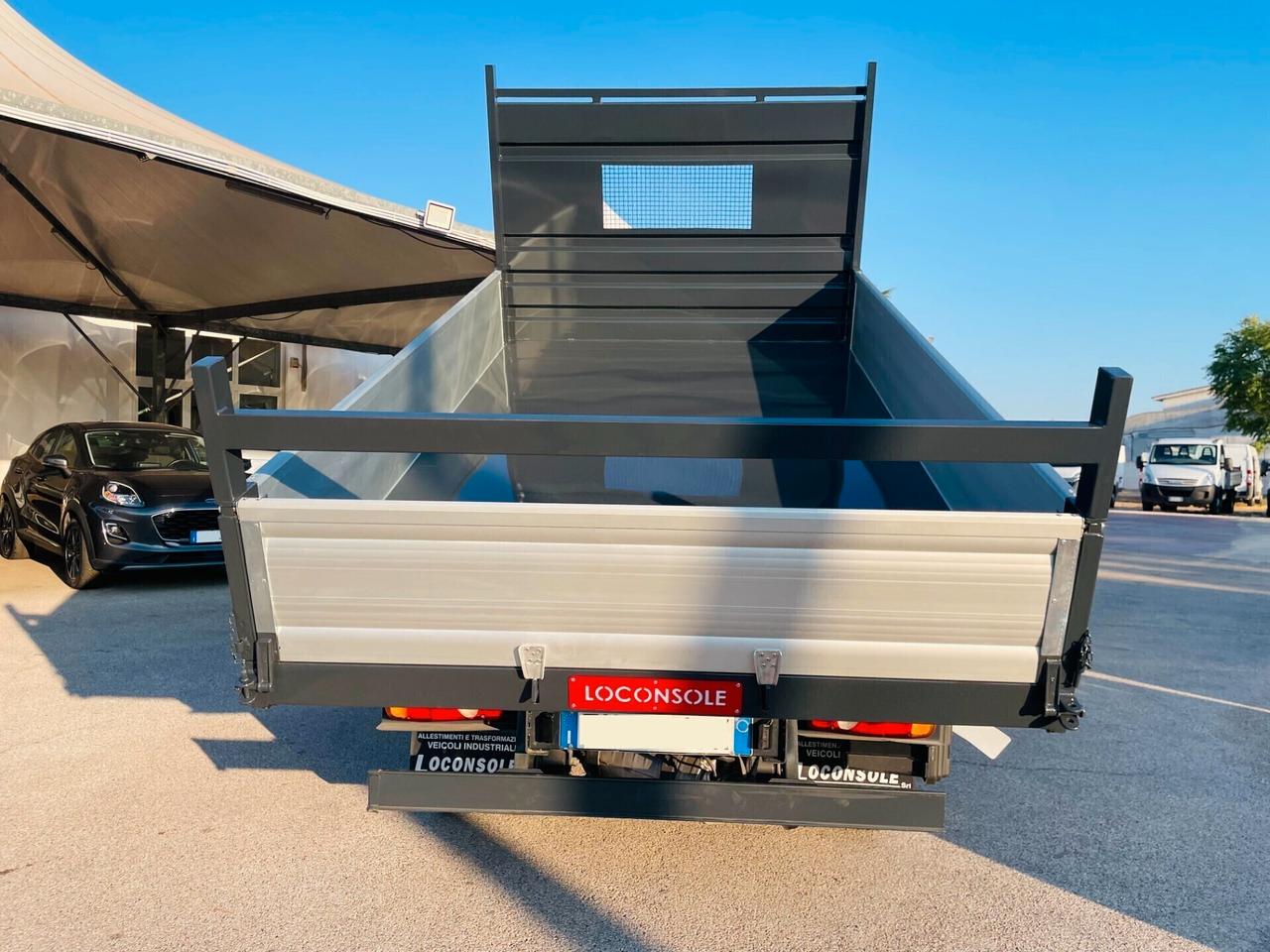 Mitsubishi Canter FUSO 35 CON RIBALTABILE TRILATERALE NUOVO PATENTE B EURO 6