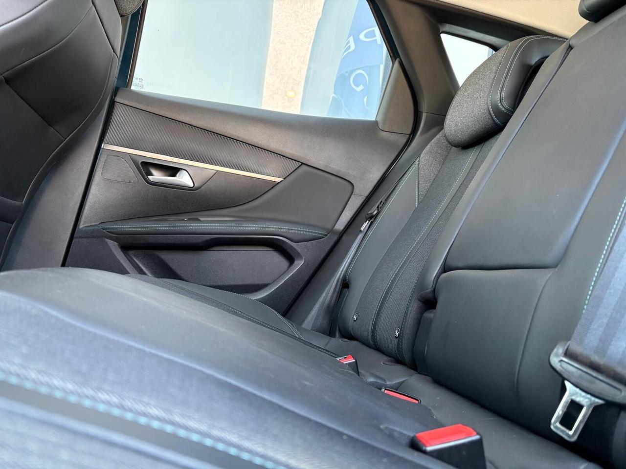 Peugeot 3008 ALLURE PACK BlueHDi 130 EAT8 SPOTICAR