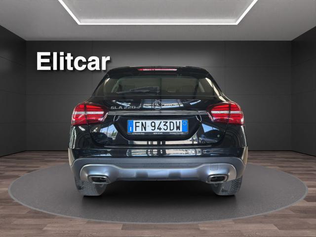 MERCEDES-BENZ GLA 220 d Automatic Sport