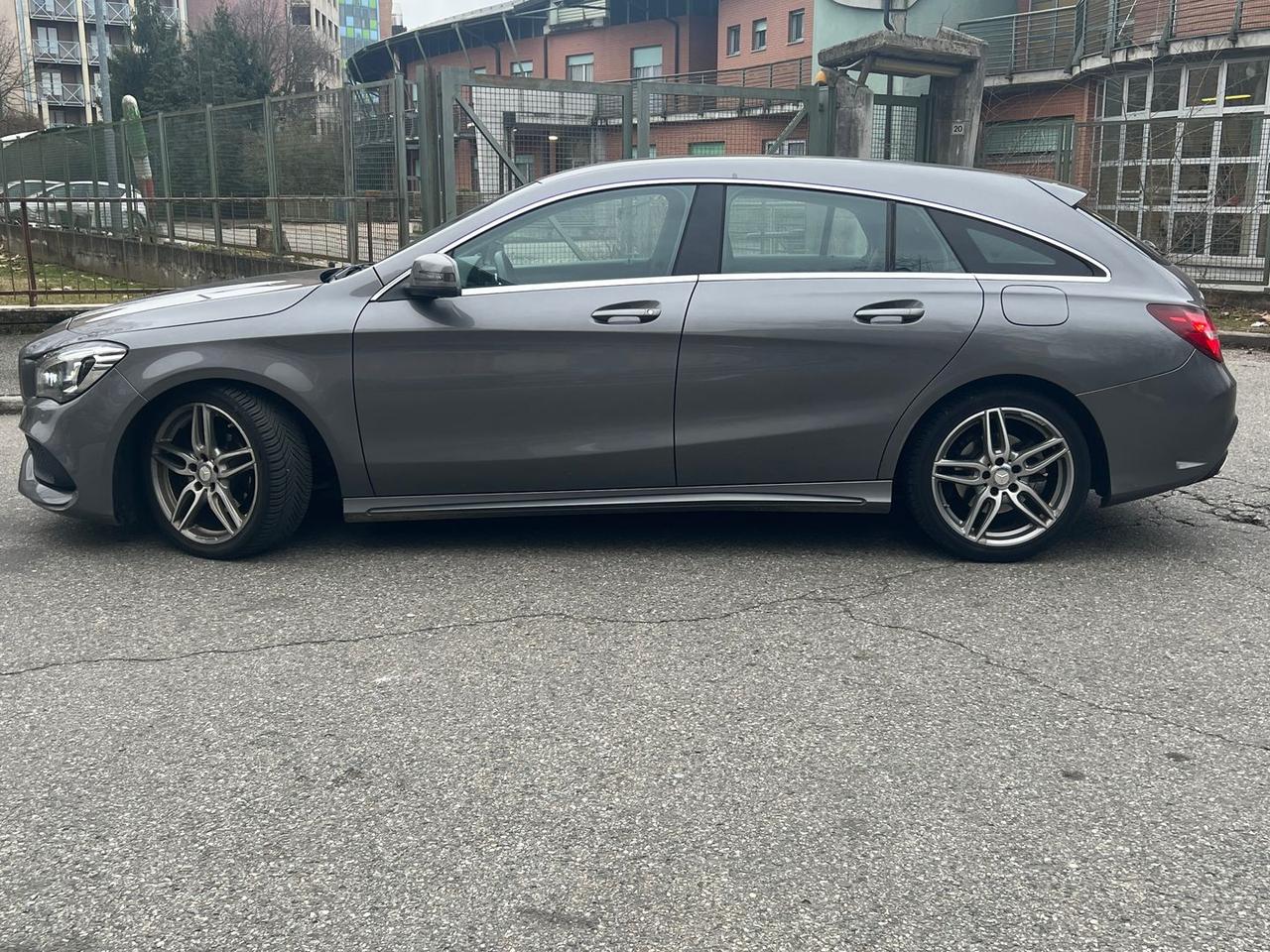 Mercedes-Benz CLA 200 Premium CLA 200 D #9329