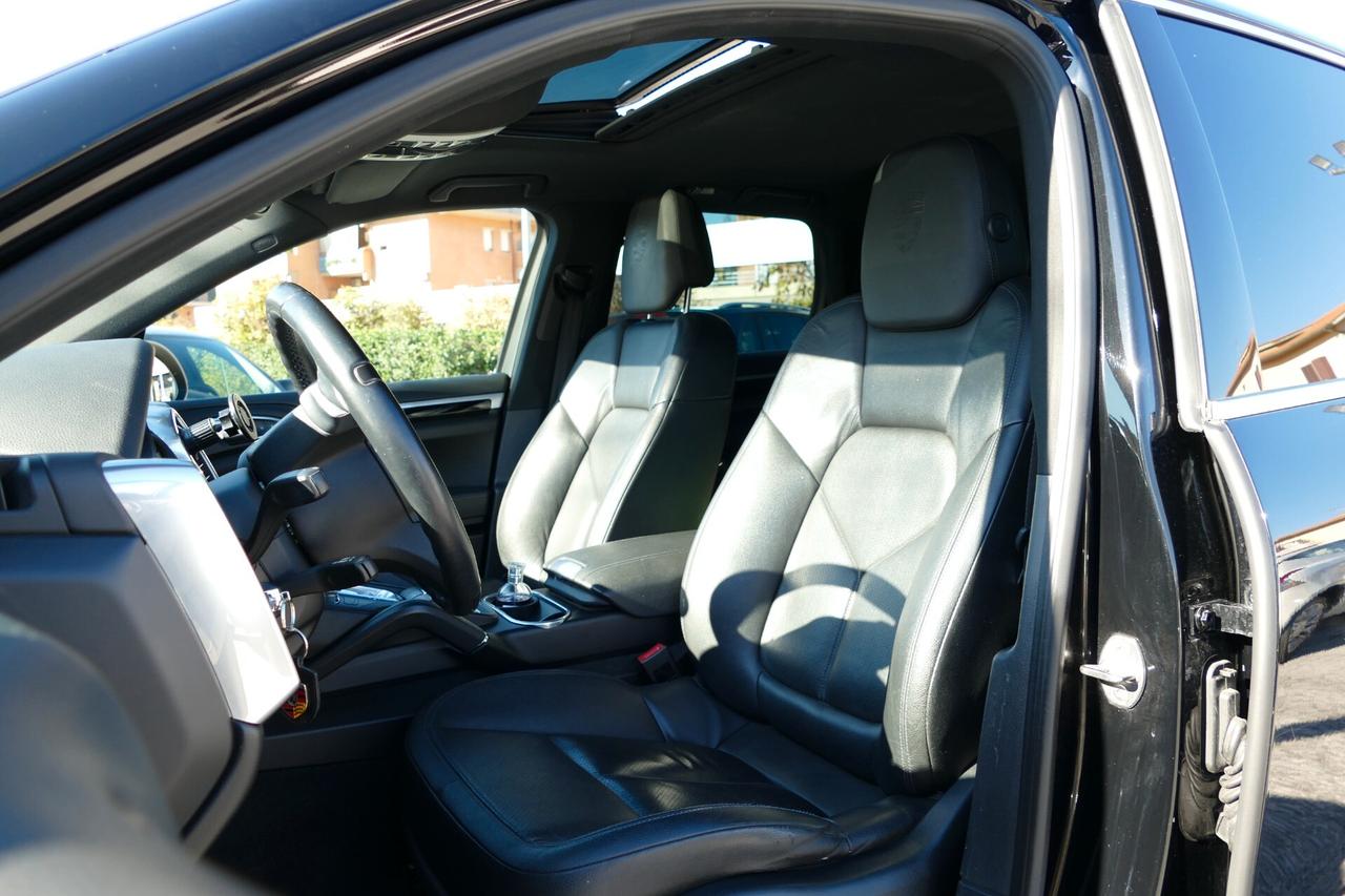 Porsche Cayenne 3.0 PANO KAMERA PELLE *20*