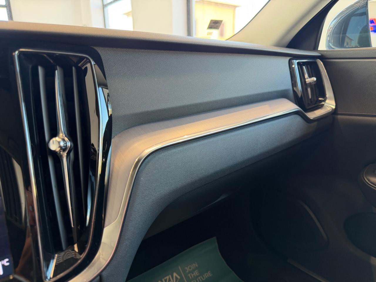 Volvo V60 D3 Geartronic R-design IVA DETRAIBILE