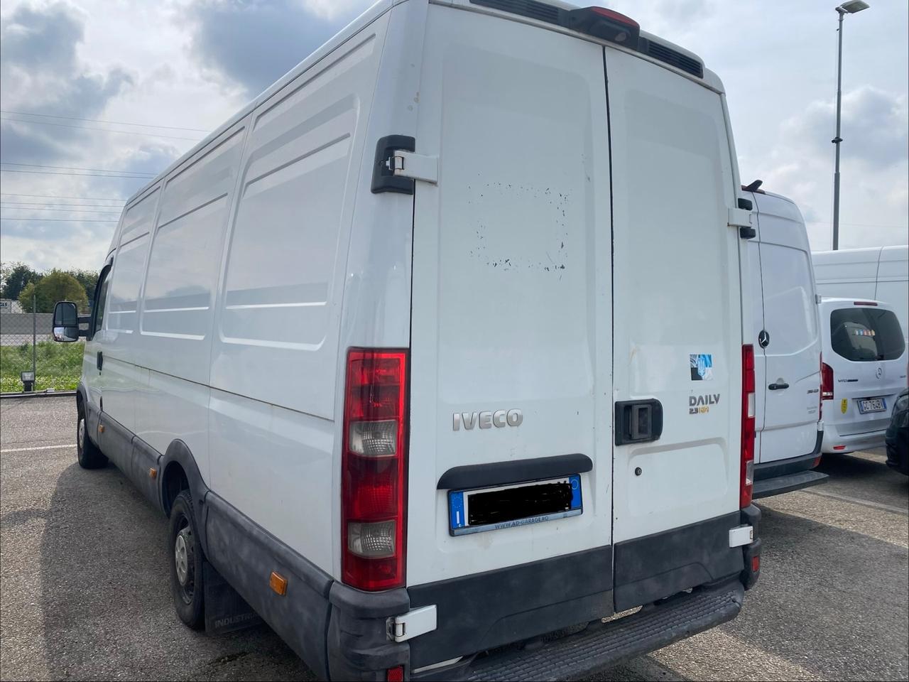 Iveco Daily 2.3d