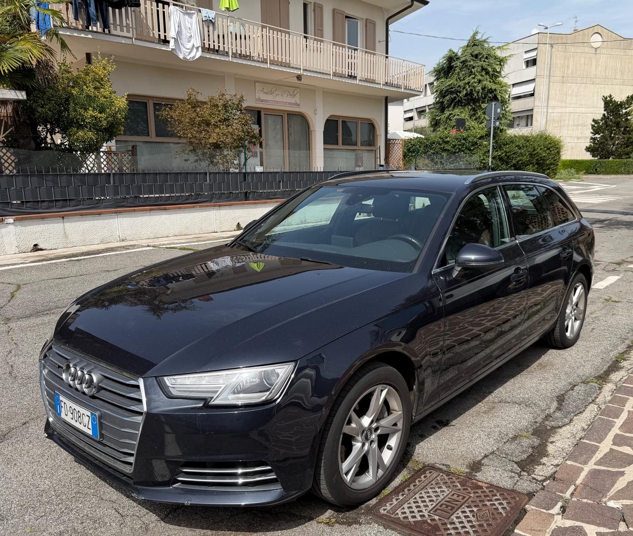 Audi A4 2.0 TDI 190 CV ultra S tronic Design