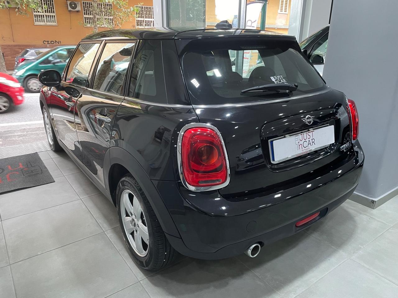 Mini Cooper 1.5 Twin turbo automatico 136cv 2019