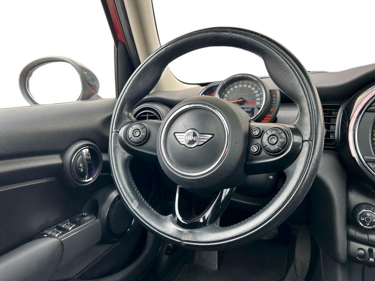 MINI Mini IV F55-F56 2014 - Mini 1.5 Cooper D Business 5p auto