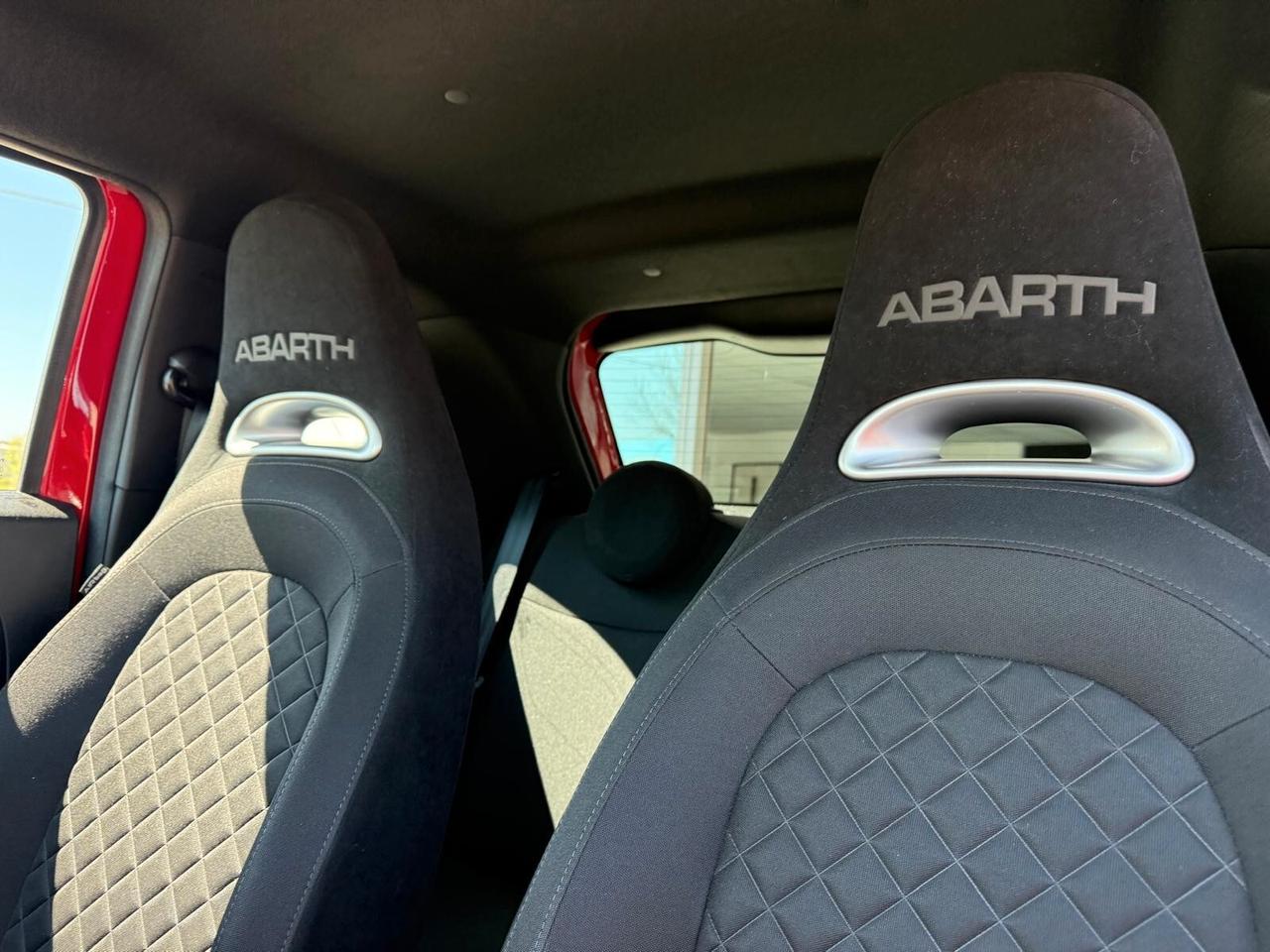 Abarth 695 1.4 Turbo T-Jet 180 CV