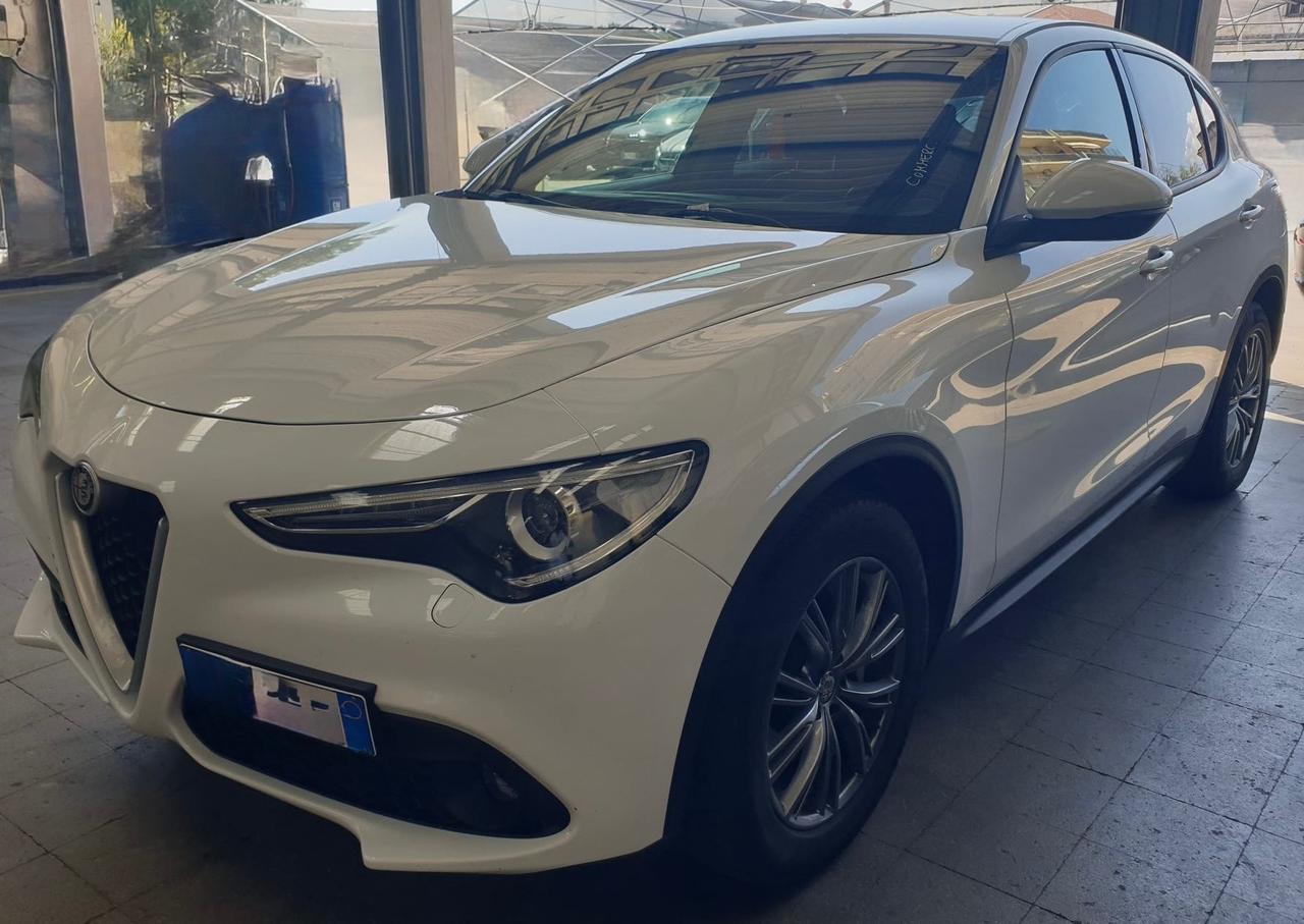 Stelvio 2.2 Turbodiesel 150 CV AT8 RWD Super